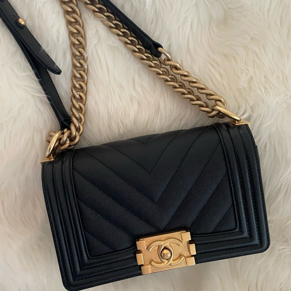 CHANEL CLASSIC small boy bag - Picture 14 of 17